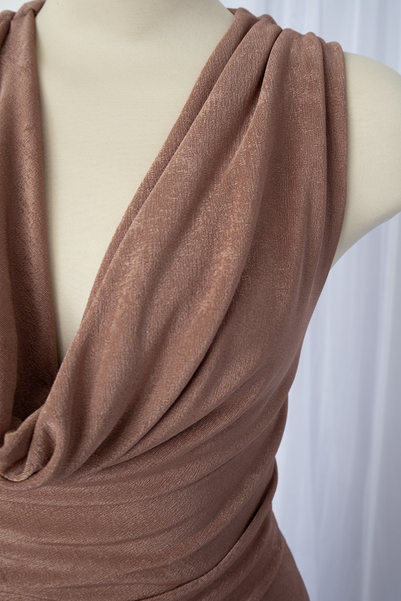 Vestido Megara - Color Mocha Mousse - Imagen 11